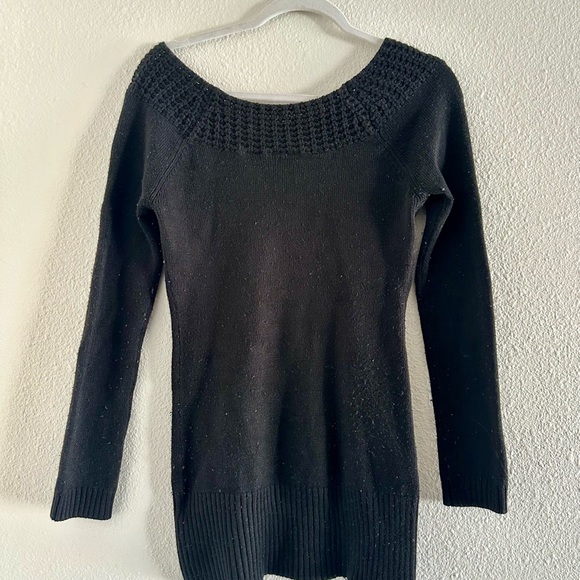Elegant Black Women's Off the Shoulder Long Sweater - Picture 4 of 5
